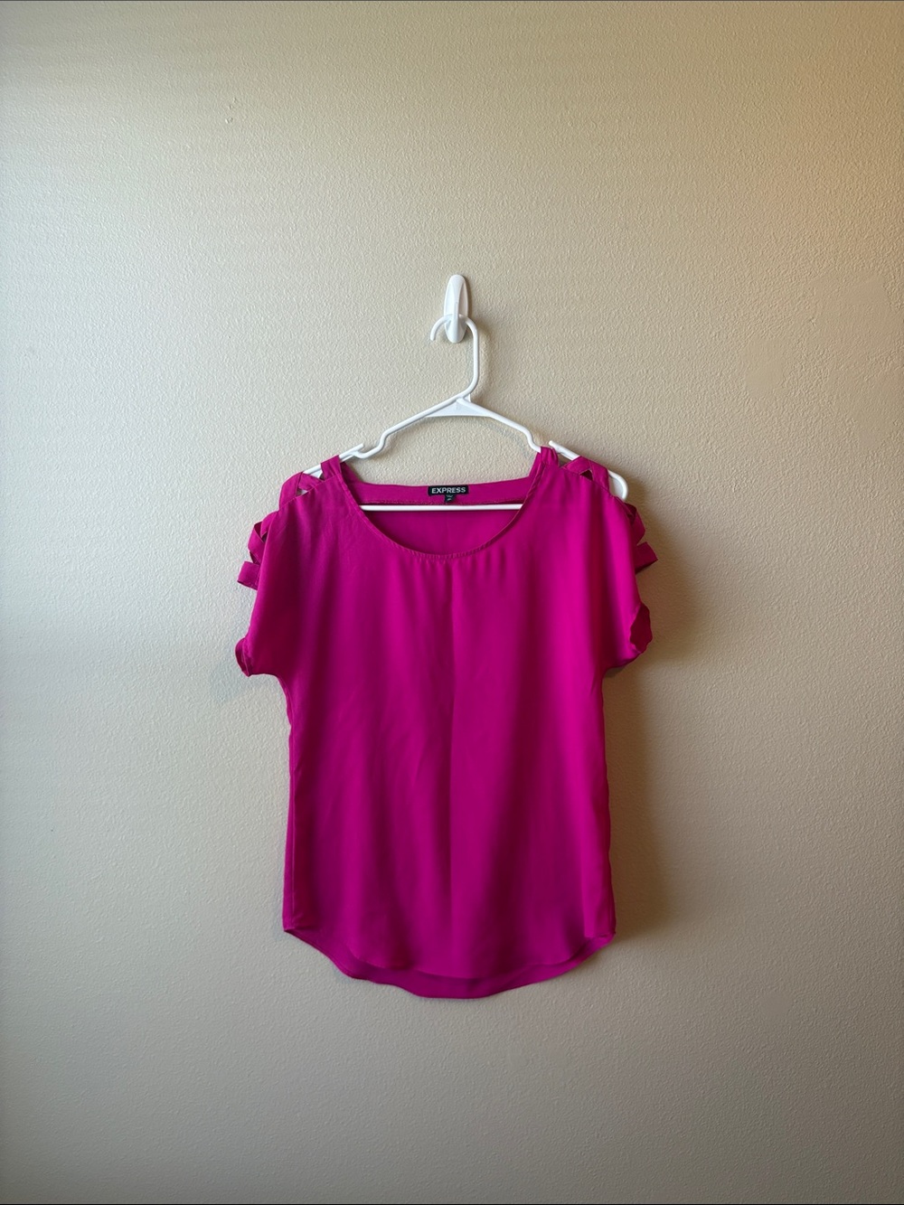✨Express Criss Cross Hot Pink Blouse✨
